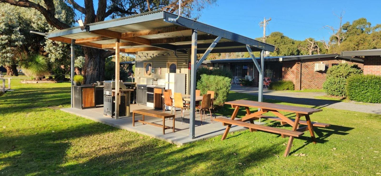Halls Haven Holiday Units Halls Gap Exterior foto